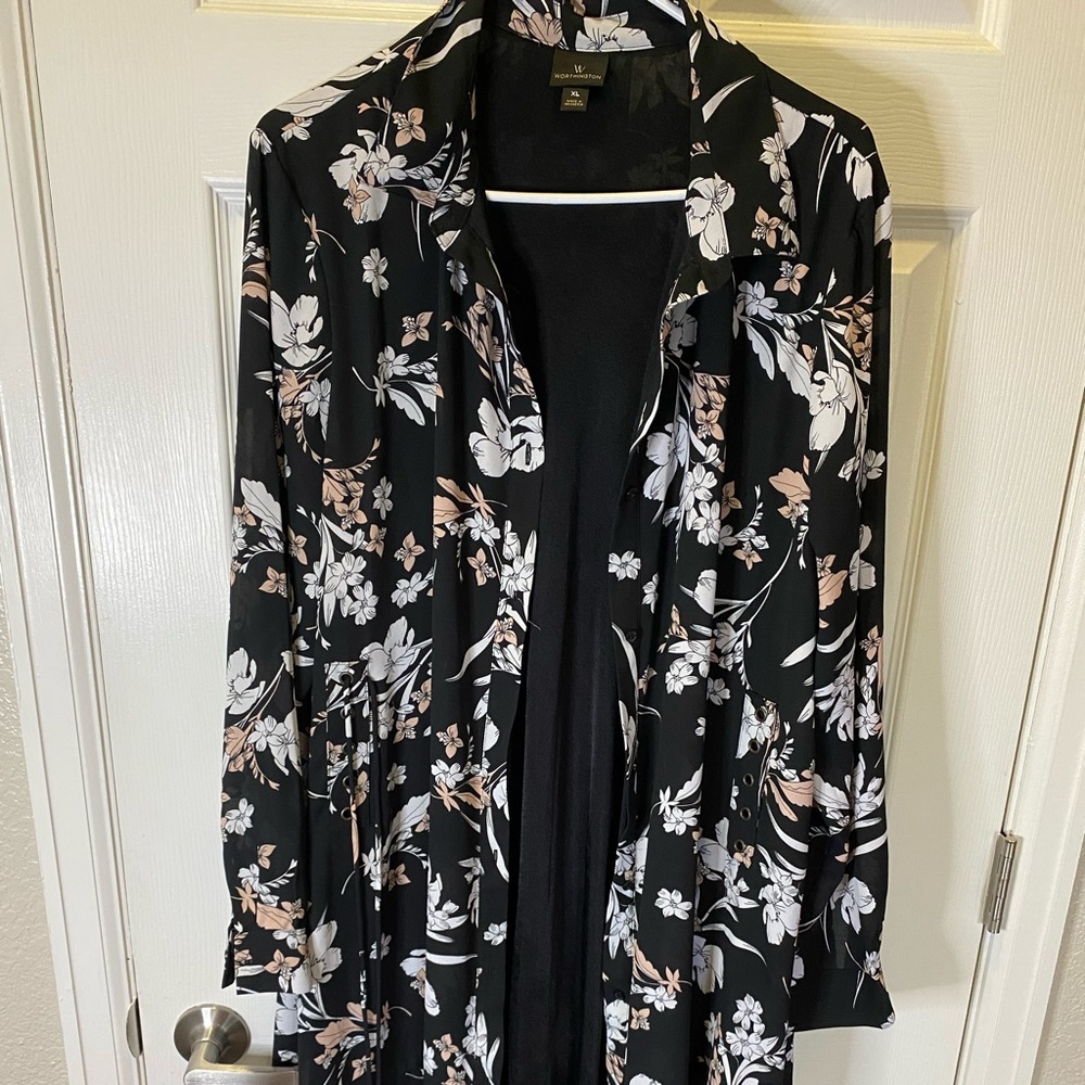 SOLD! NFS!Worthington black floral button dress